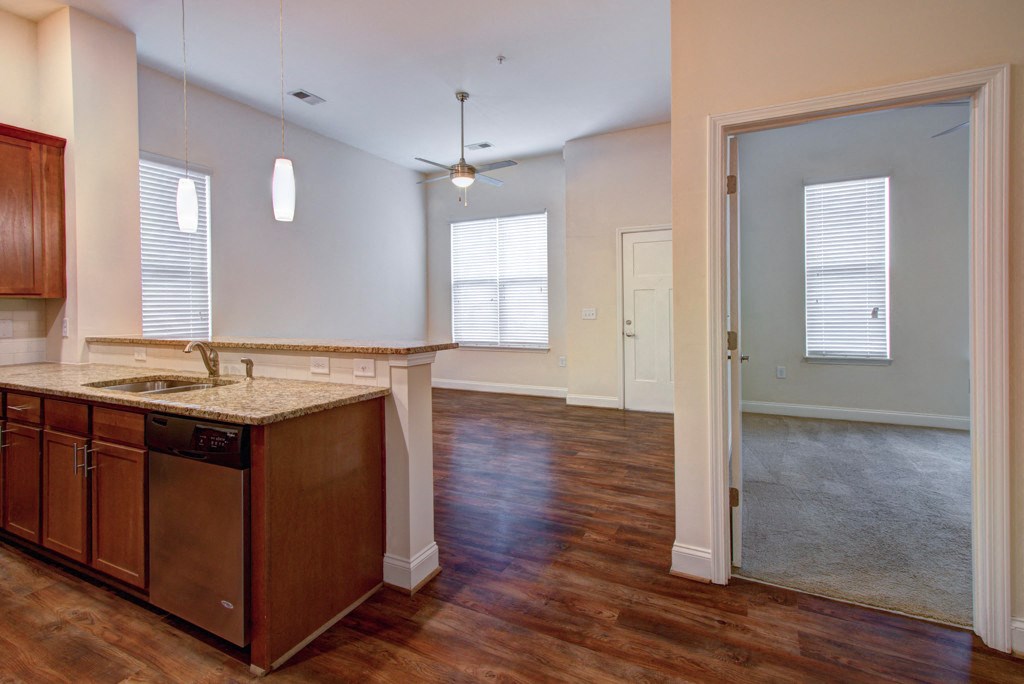 Photos — Plaza 25 Plaza Midwood Apartments in Charlotte, NC