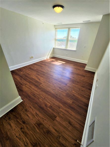 Gallery Photo 16