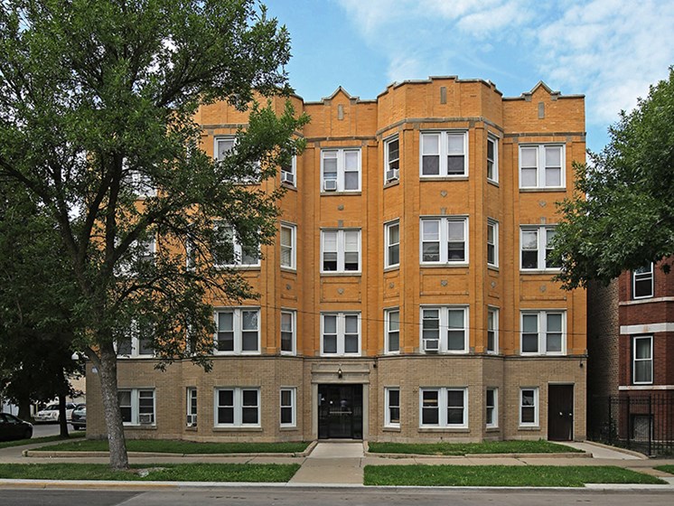 Avers Karlov Chicago Apartments Avondale Home Rental