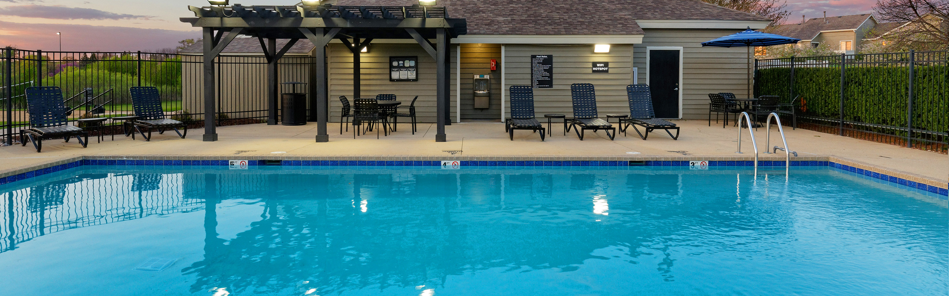 Covey at Fox Valley pool area