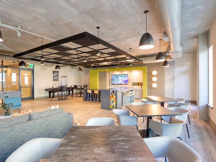 Lofts at Monroe Apartments | Jacksonville, FL | Resident Lounge