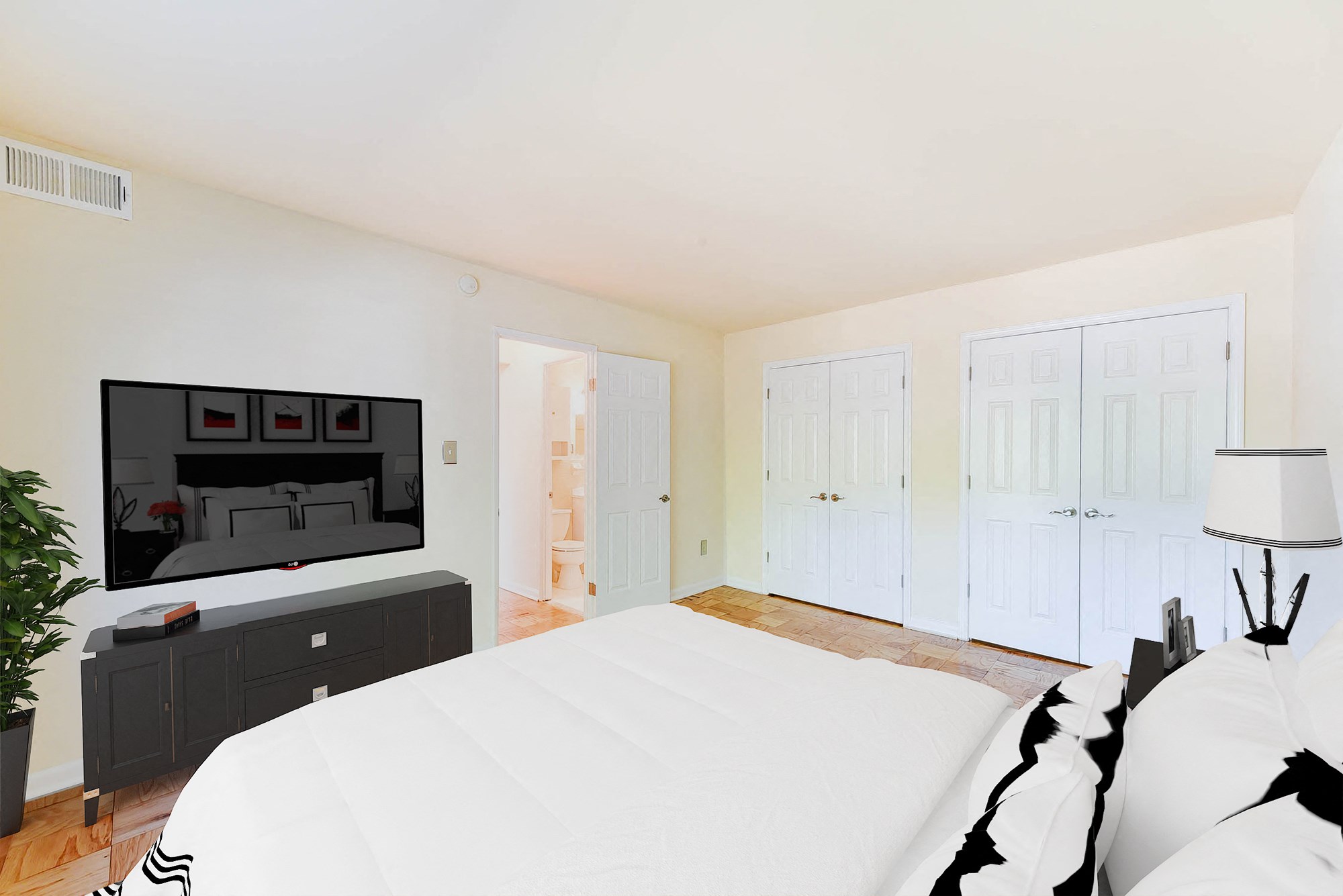 Alexander-Garden-Apartments-Southeast-Washington-DC-Bedroom