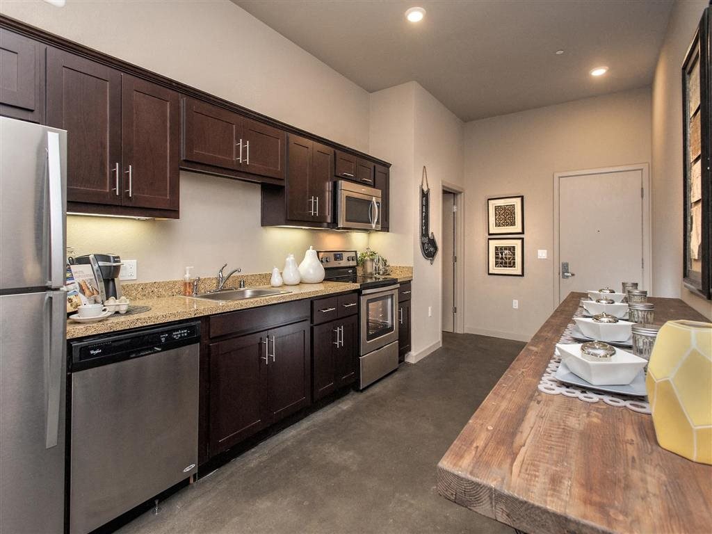 Mason at Hive Kitchen l Brand New Apartments for Rent | Mason at Hive Apartments in Oakland, CA Now Leasing