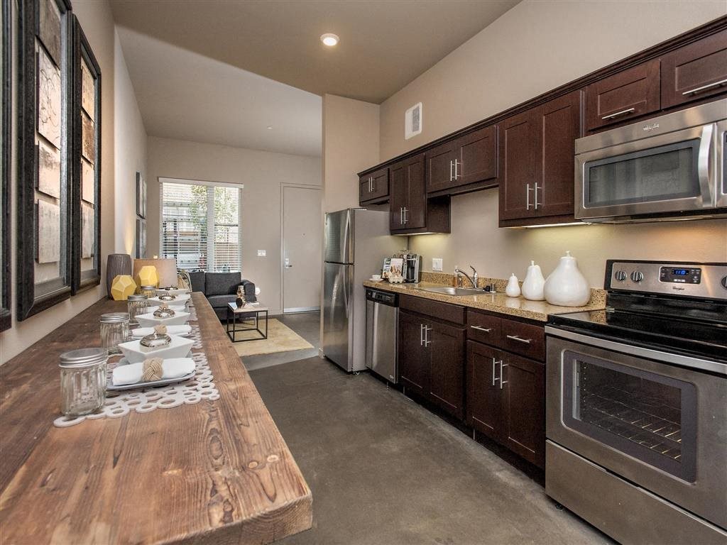 Mason at Hive Kitchen l Brand New Apartments for Rent | Mason at Hive Apartments in Oakland, CA Now Leasing