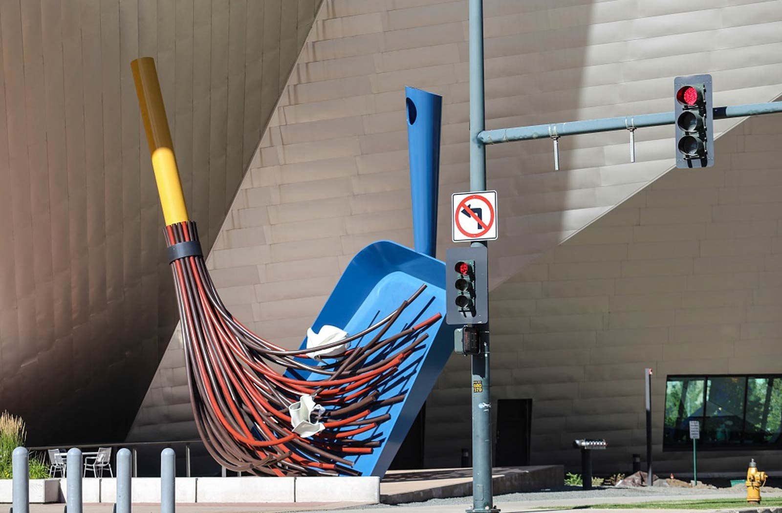 From street art to world-class installations, our neighborhoods put you steps from Denver’s cultural core