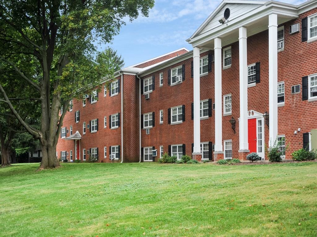 Society Hill at Lehigh Park Apartments in Allentown, PA