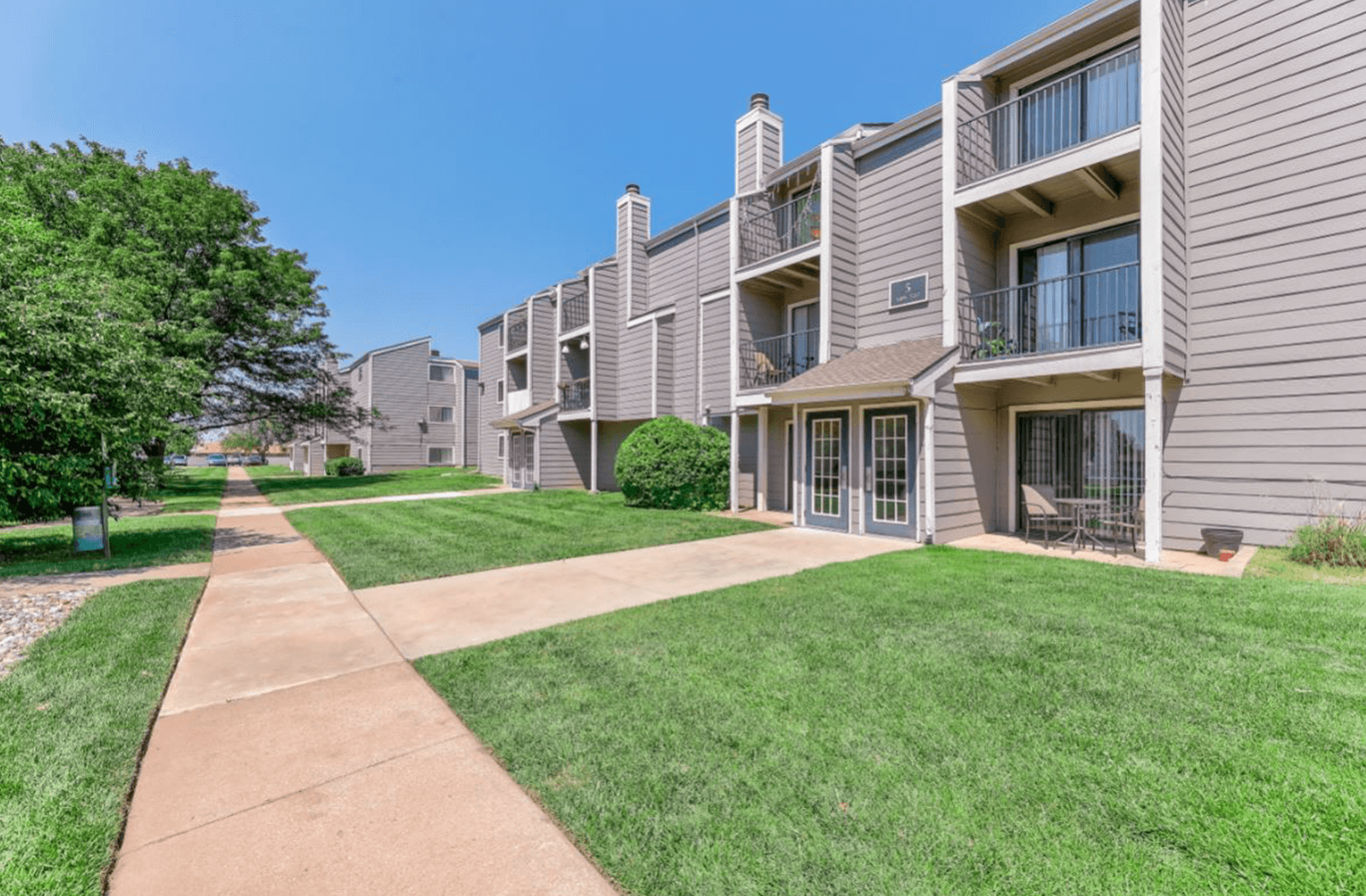 The Club at Cherry Hills Apartments Apartments in East Wichita, KS