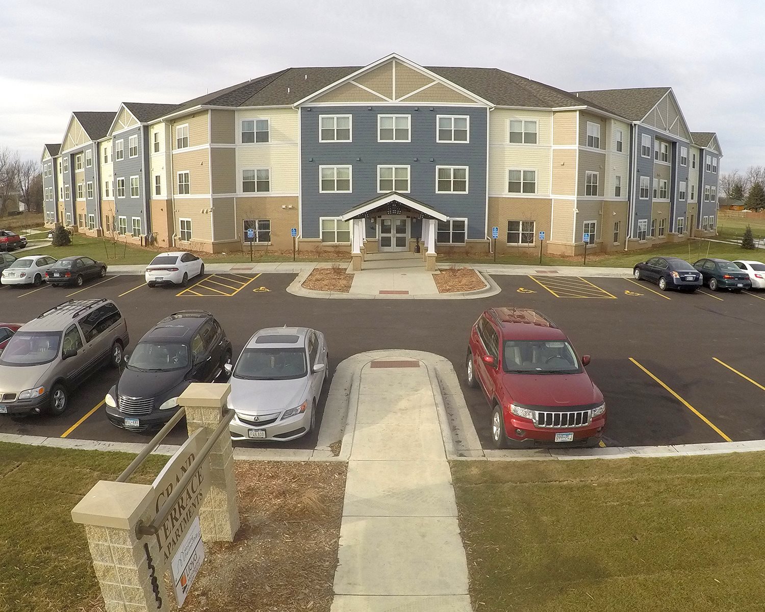 Photos and Video of Grand Terrace Apartments in Worthington, MN