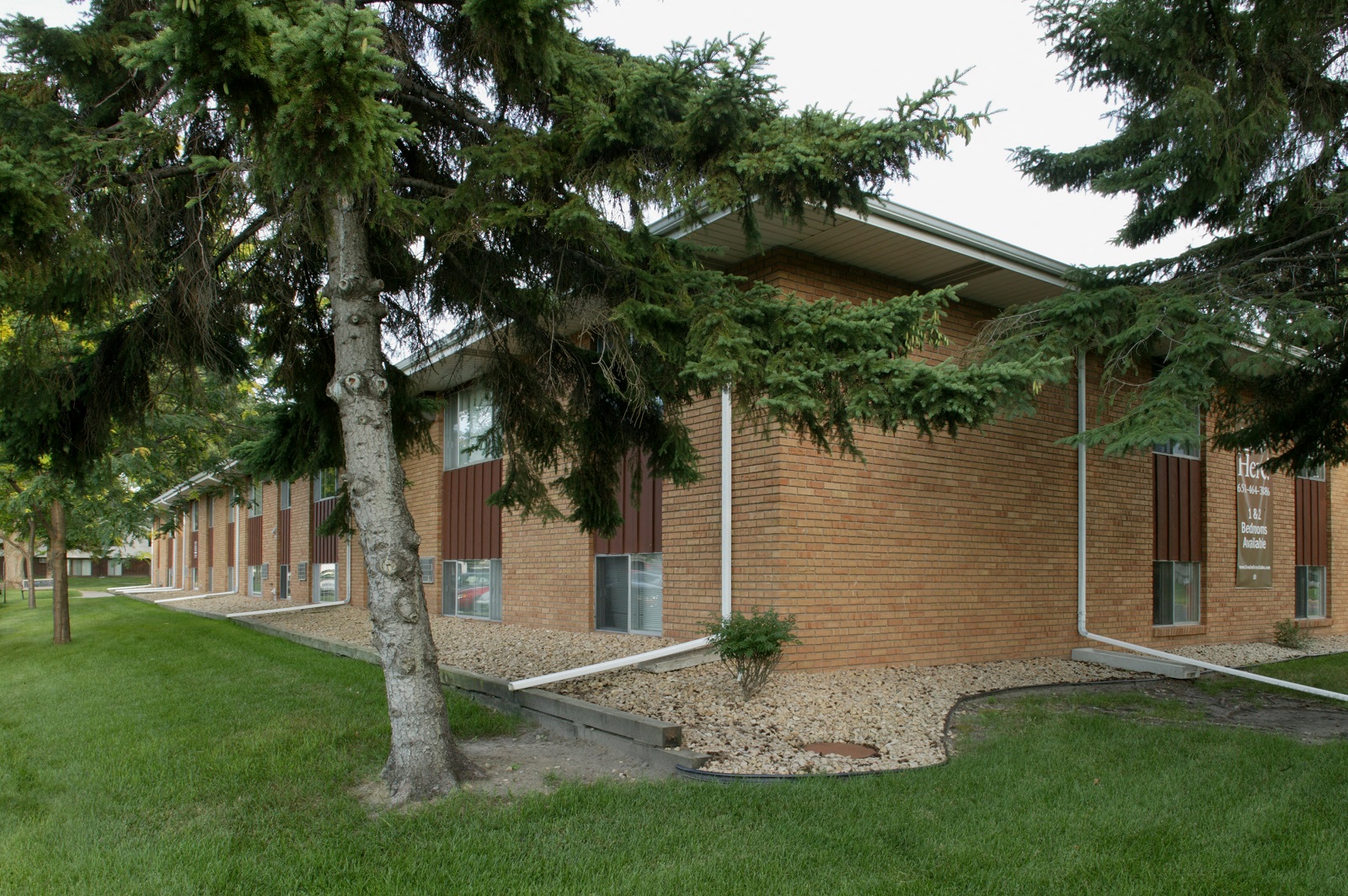 exterior view forest lake apartment MN
