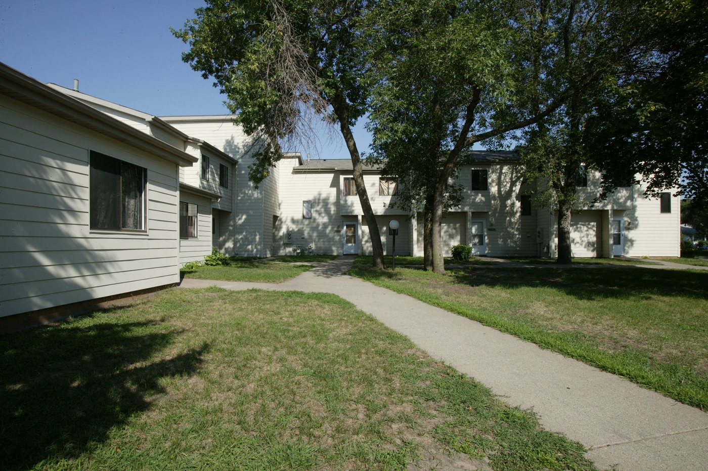 Apartments for Rent in Brooklyn Center, MN Victoria Townhomes