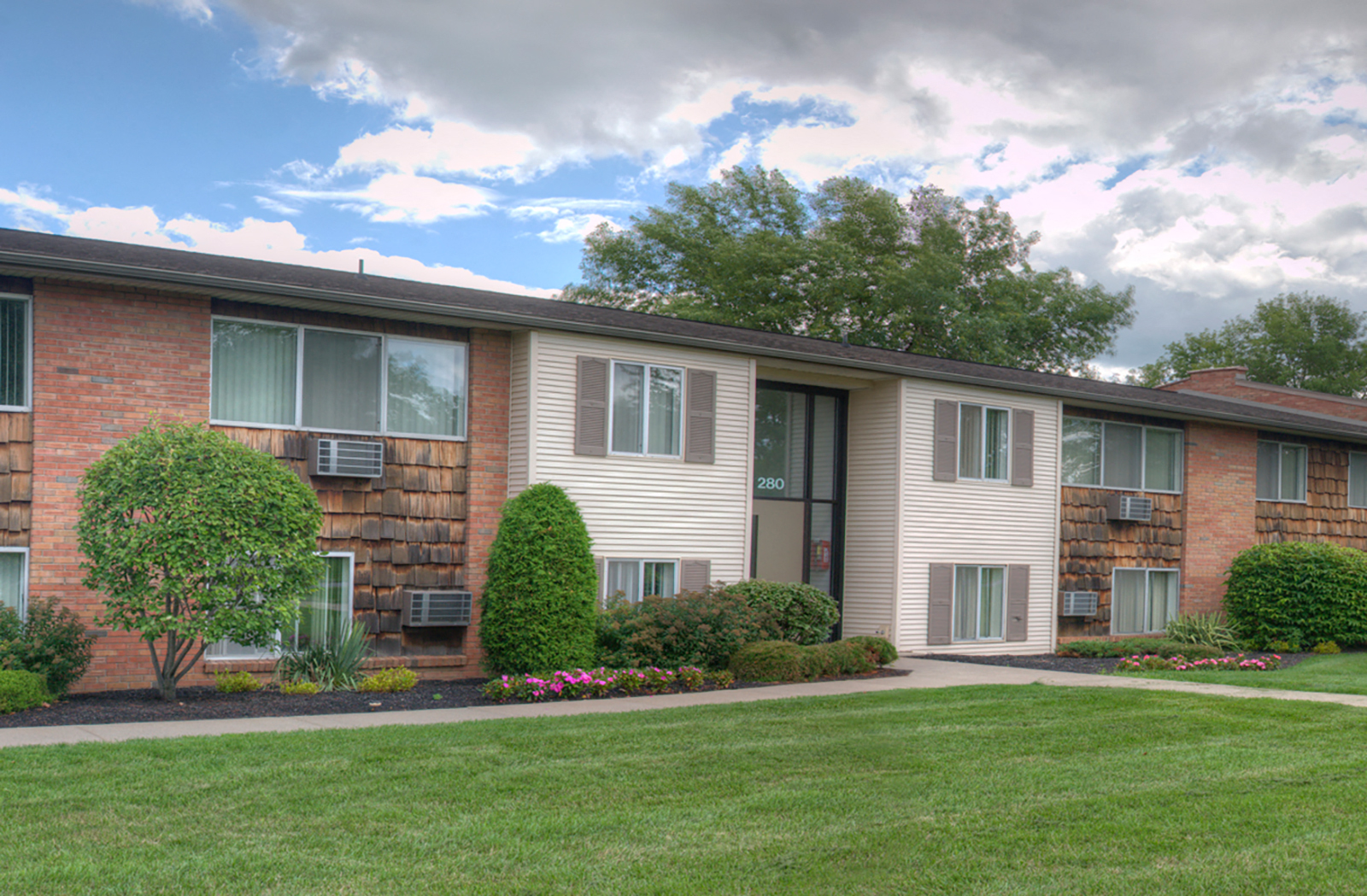 Rustic Village Apartments Apartments In Rochester