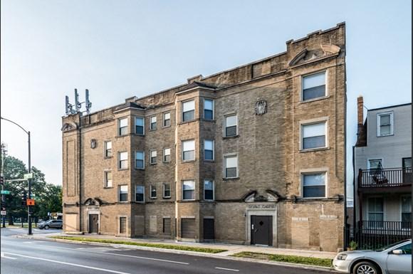 South Austin Apartments for rent in Chicago | 5201 W Washington Blvd