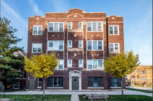 West Garfield Park Apartments for rent in Chicago | 400 S Kilbourn