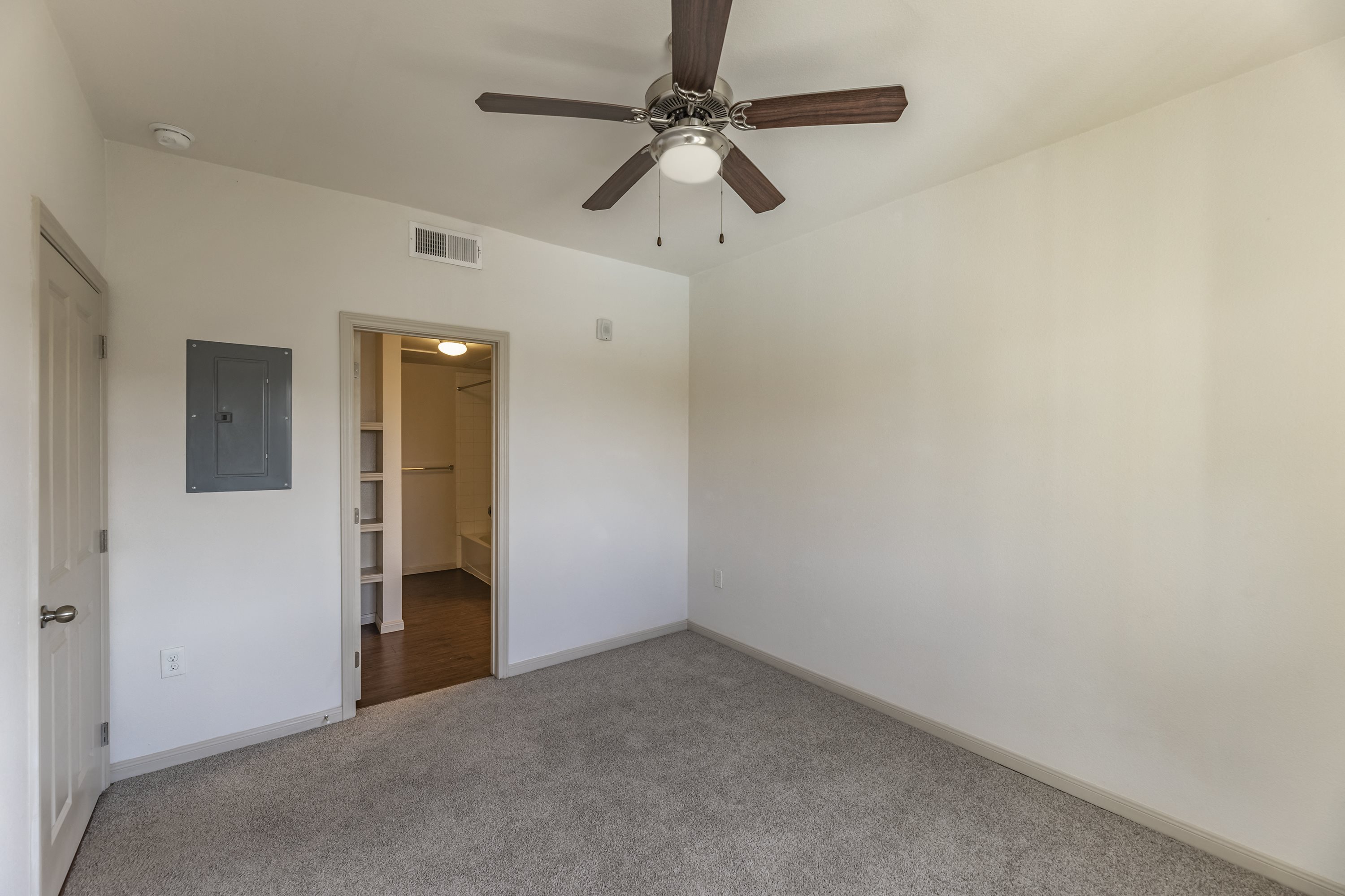 Gallery Photo 26