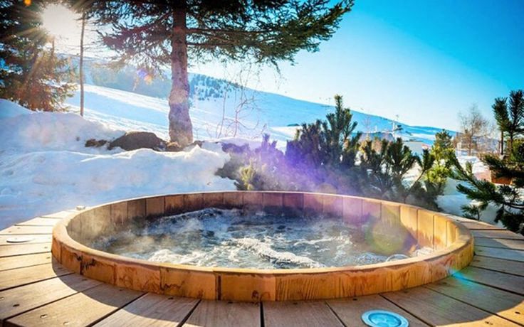 Hannah's Haven Outdoor Spa Amenity with Mountain Views