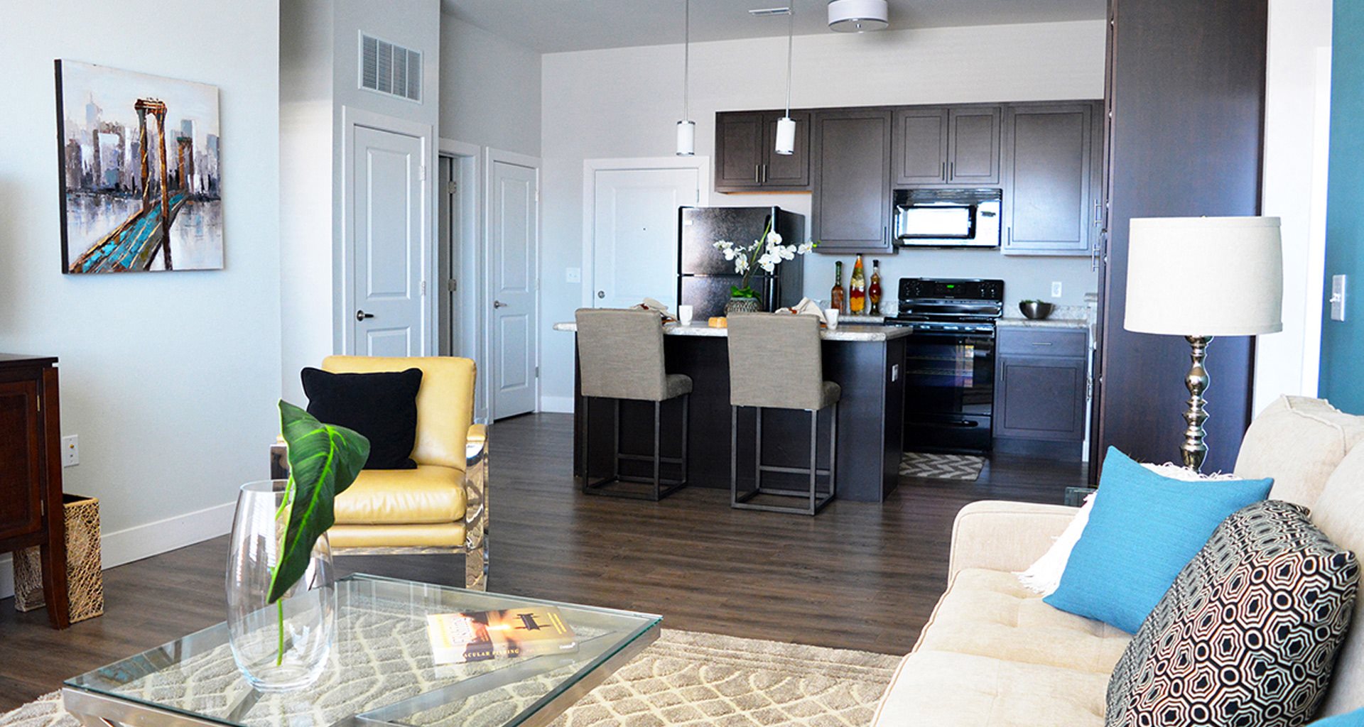 Apartments in Central West End, St Louis Piazza on West Pine