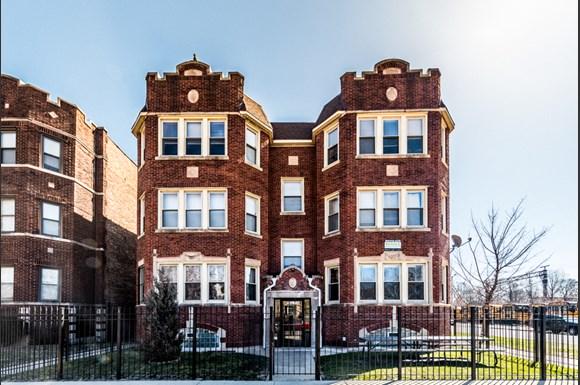 Chatham Chicago, IL Apartments for Rent | 8057 S Dobson Ave