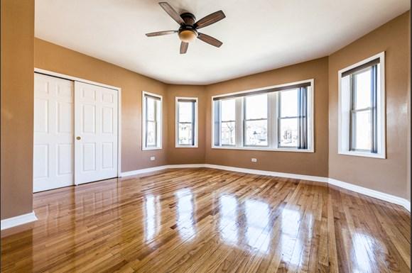Chatham Chicago, IL Apartments for Rent Living Room | 8057 S Dobson Ave