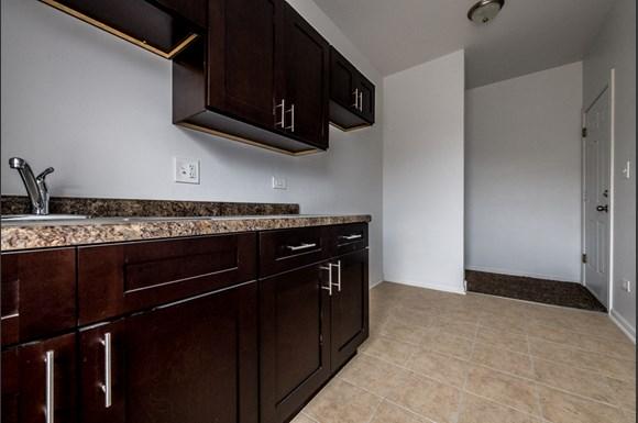 North Lawndale Apartments for rent in Chicago | 1509 S Kenneth Kitchen