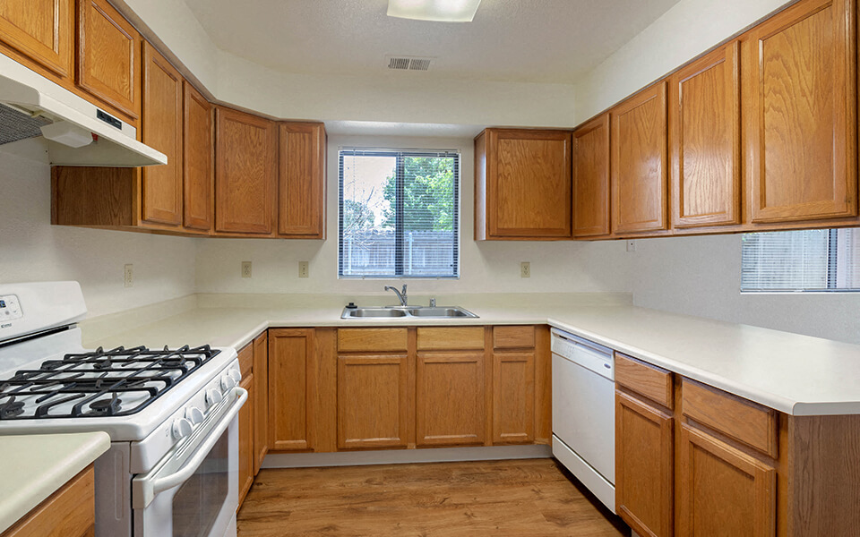March Landing 1001 2x1 Kitchen