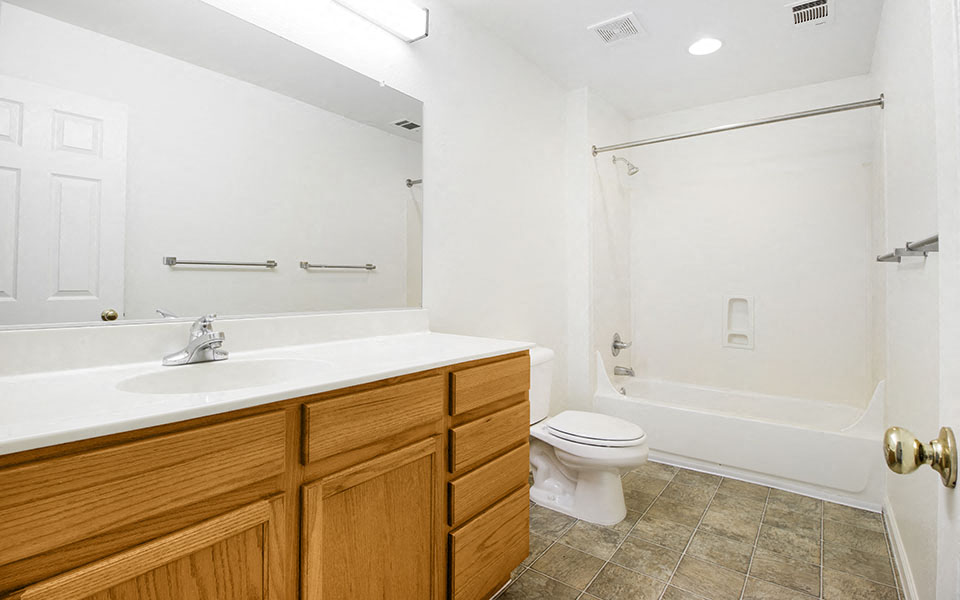 March Landing 1614 3x2.5 Bathroom