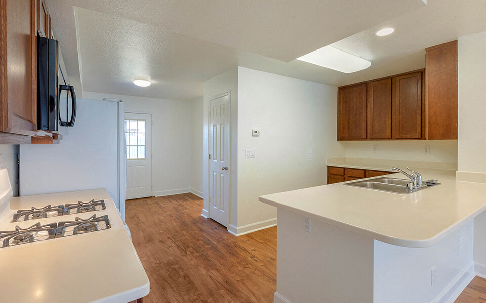 March Landing 1146 3x2.5 Kitchen