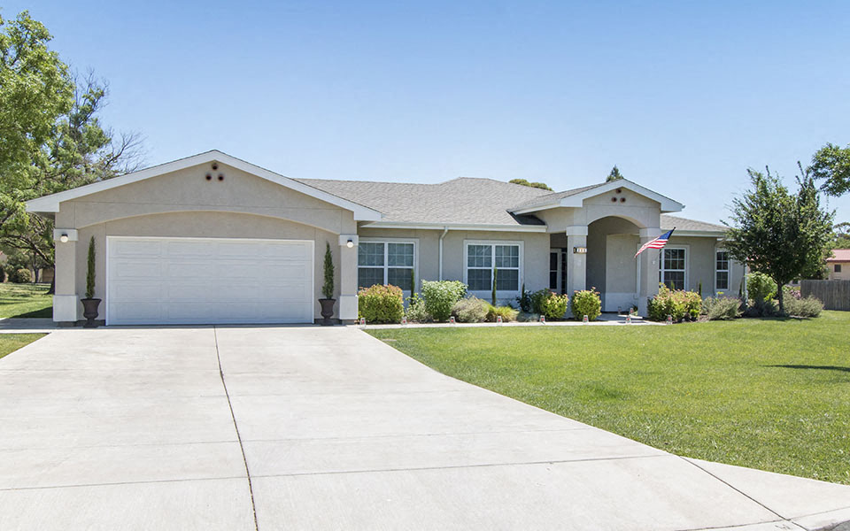 Moffett Court 2033 3x2.5
