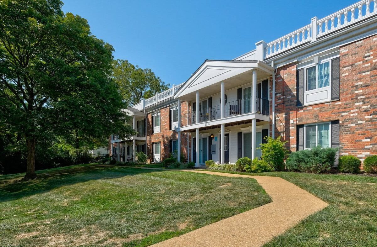 Heritage Estates Apartments in Affton, MO