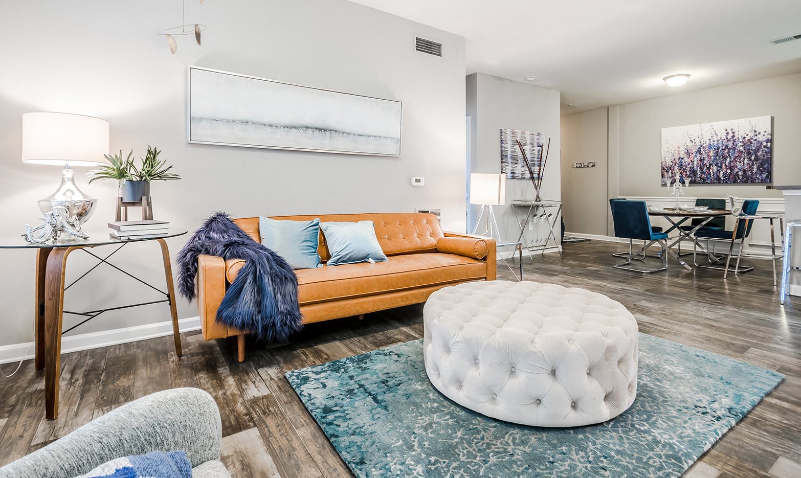Centerbury Ridge_Model Apartment Living Room