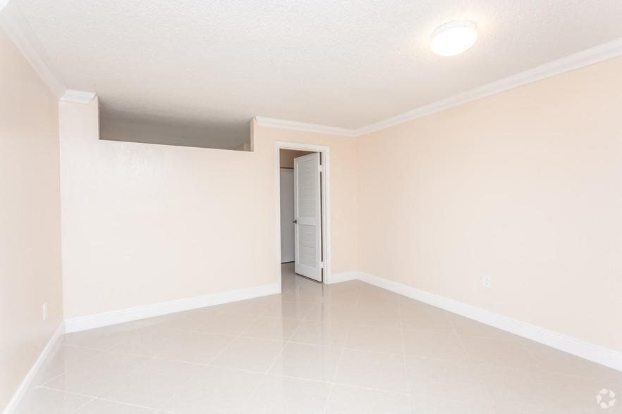 Gallery Photo 12