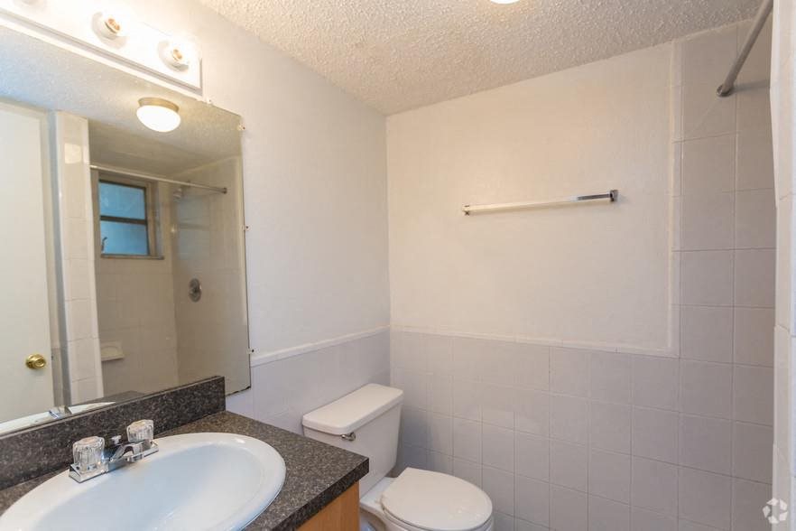 Gallery Photo 13