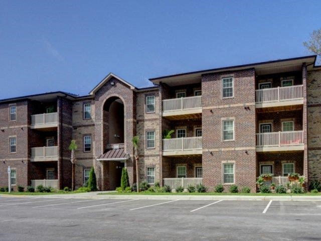 Apartment Complex Exterior With Beautiful Planter Combinations at Kilnsea Village Apartments, South Carolina