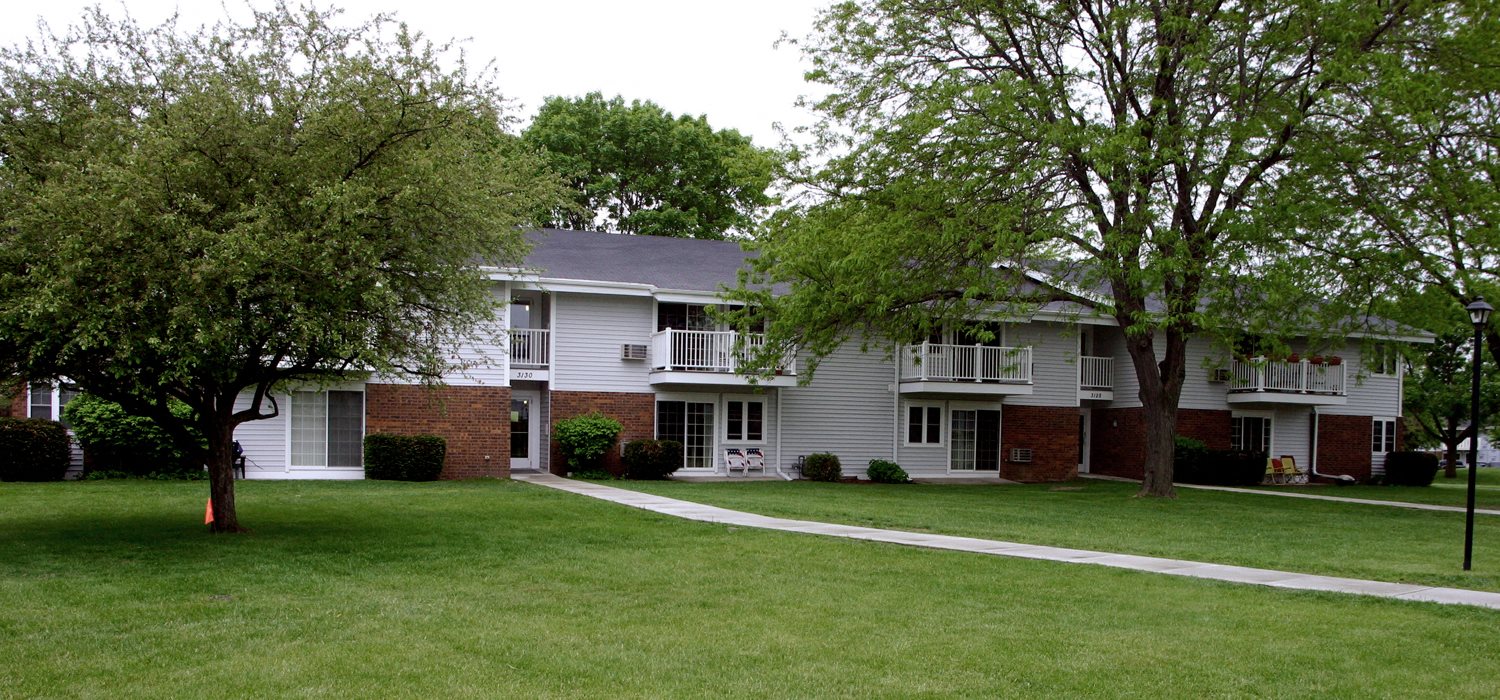 Village Green East Apartments Apartments In Janesville
