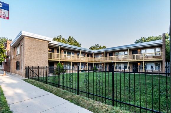 South Chicago Apartments for rent | 2710 E 83rd