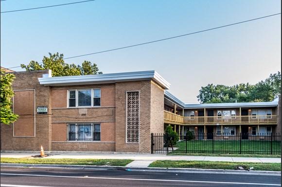 South Chicago Apartments for rent | 2710 E 83rd