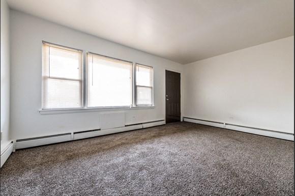South Chicago Apartments for rent | 2710 E 83rd Living Room