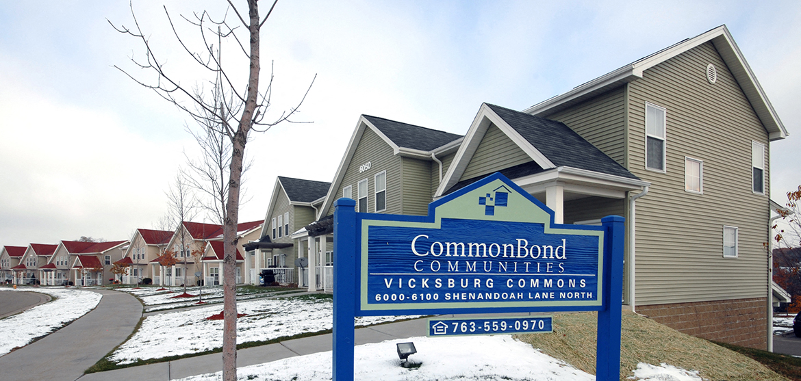 Vicksburg Commons Apartments in Plymouth, MN