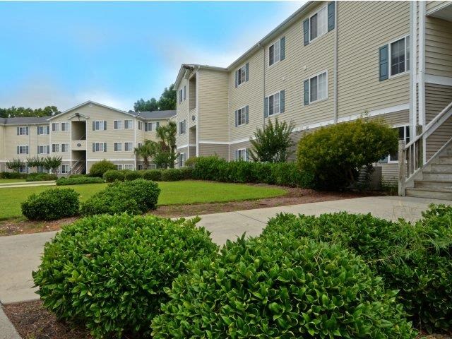 Landscaping With Greenery at River Landing Apartments, Myrtle Beach, South Carolina