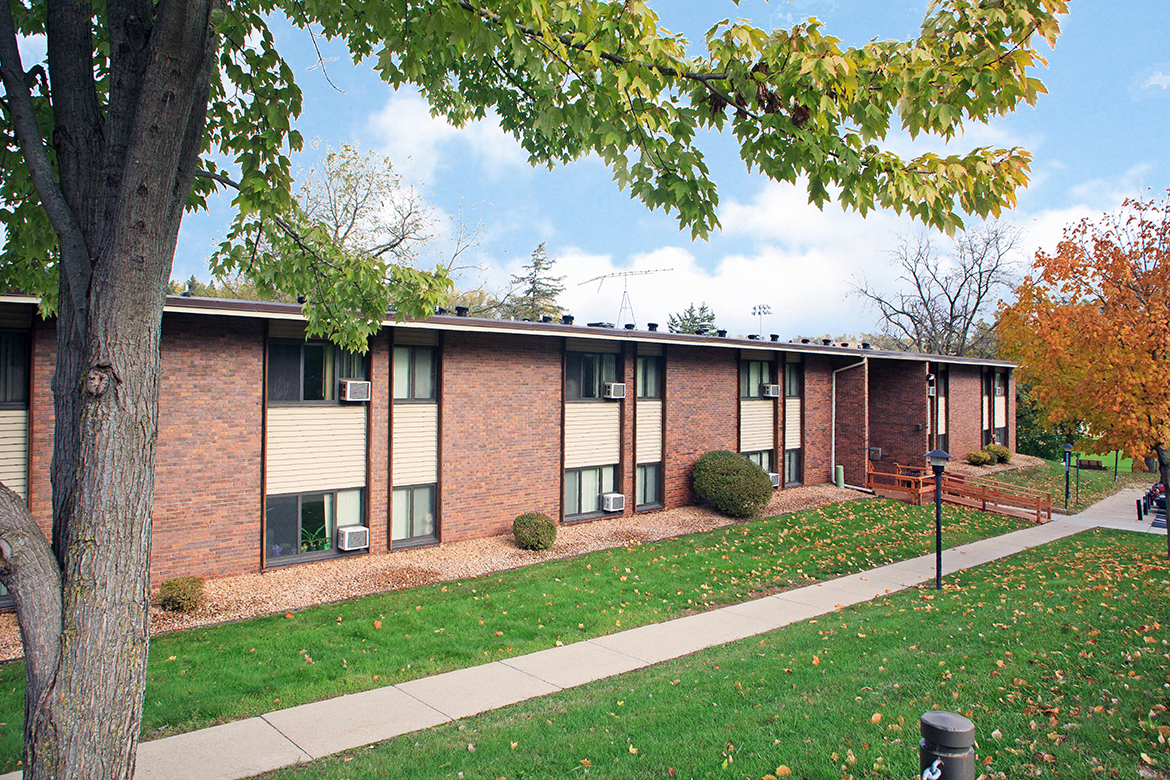 Maple Hills Apartments in Red Wing, MN
