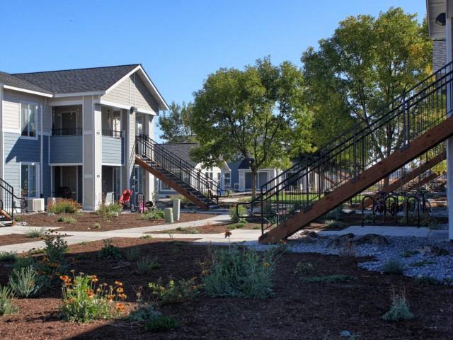 Aspen Villa Apartments 933 Nw Canal Blvd Redmond Or Rentcafe