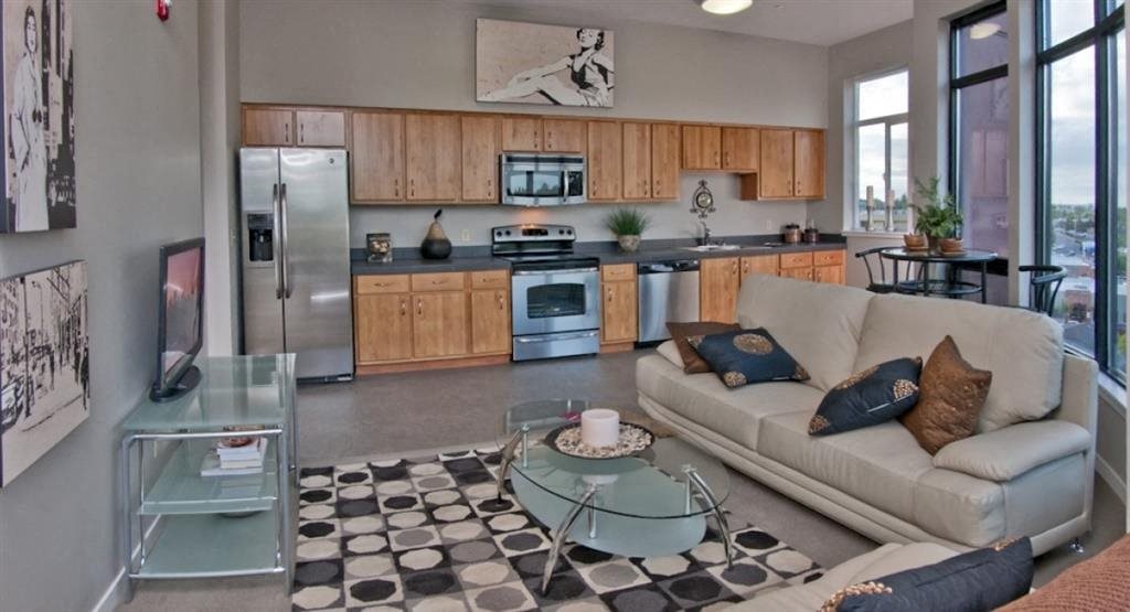 Photos and Video of Putnam Apartments in Bend, OR