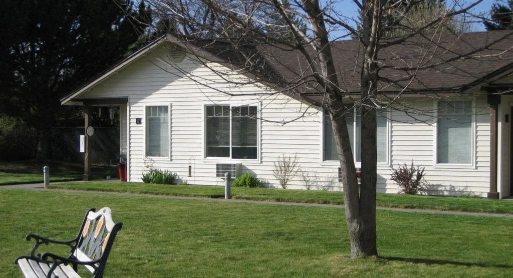 Photos and Video of Riverside Apartments in Prineville, OR