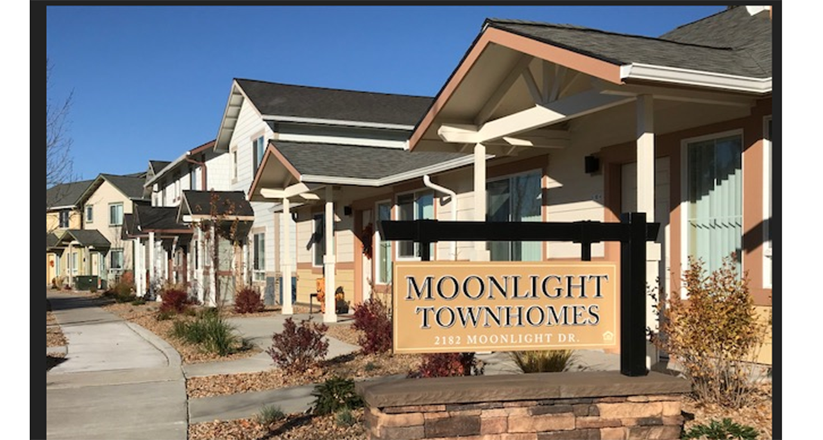 Moonlight Townhomes Apartments in Bend, OR