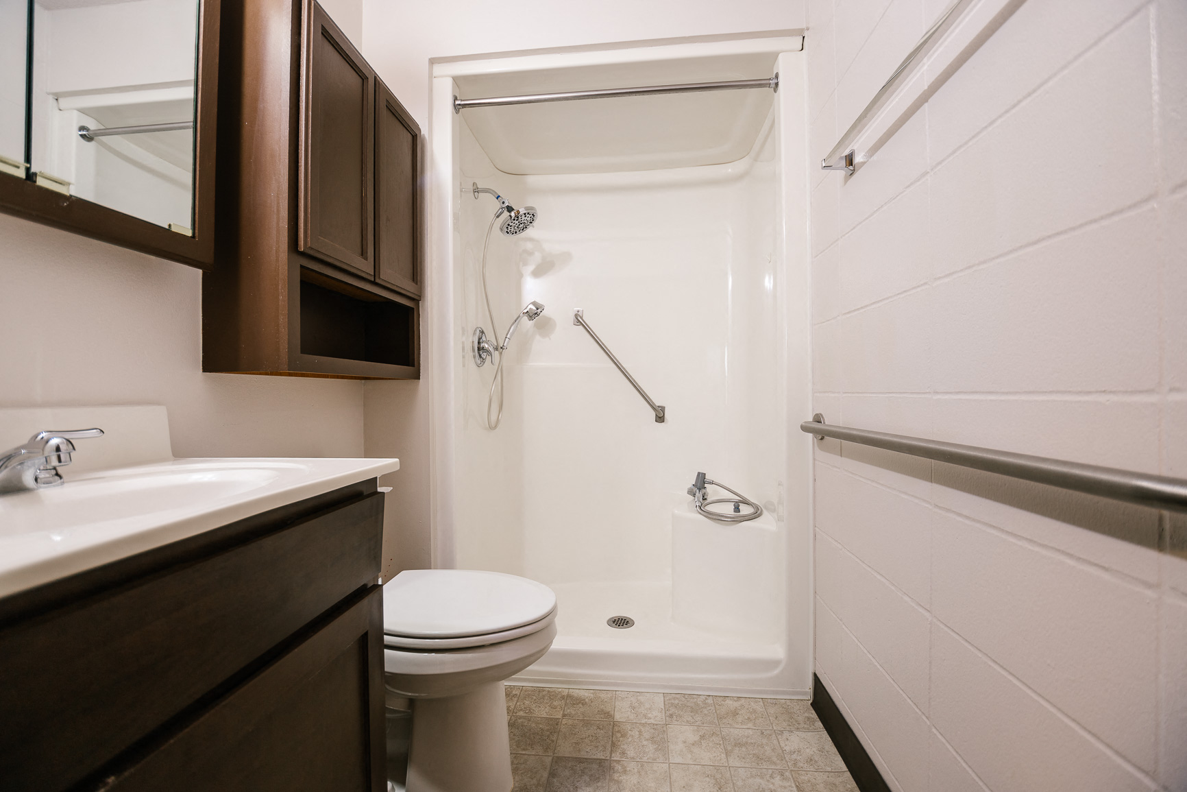 Photos and Video of Meadowlawn Plaza Apartments in Mitchell, SD