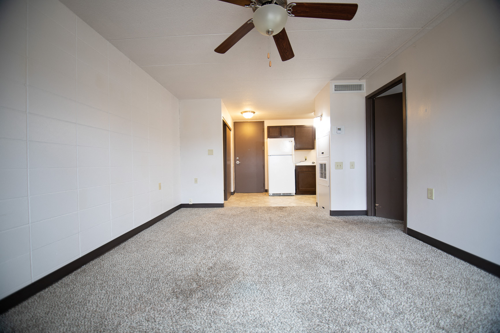 Photos and Video of Meadowlawn Plaza Apartments in Mitchell, SD