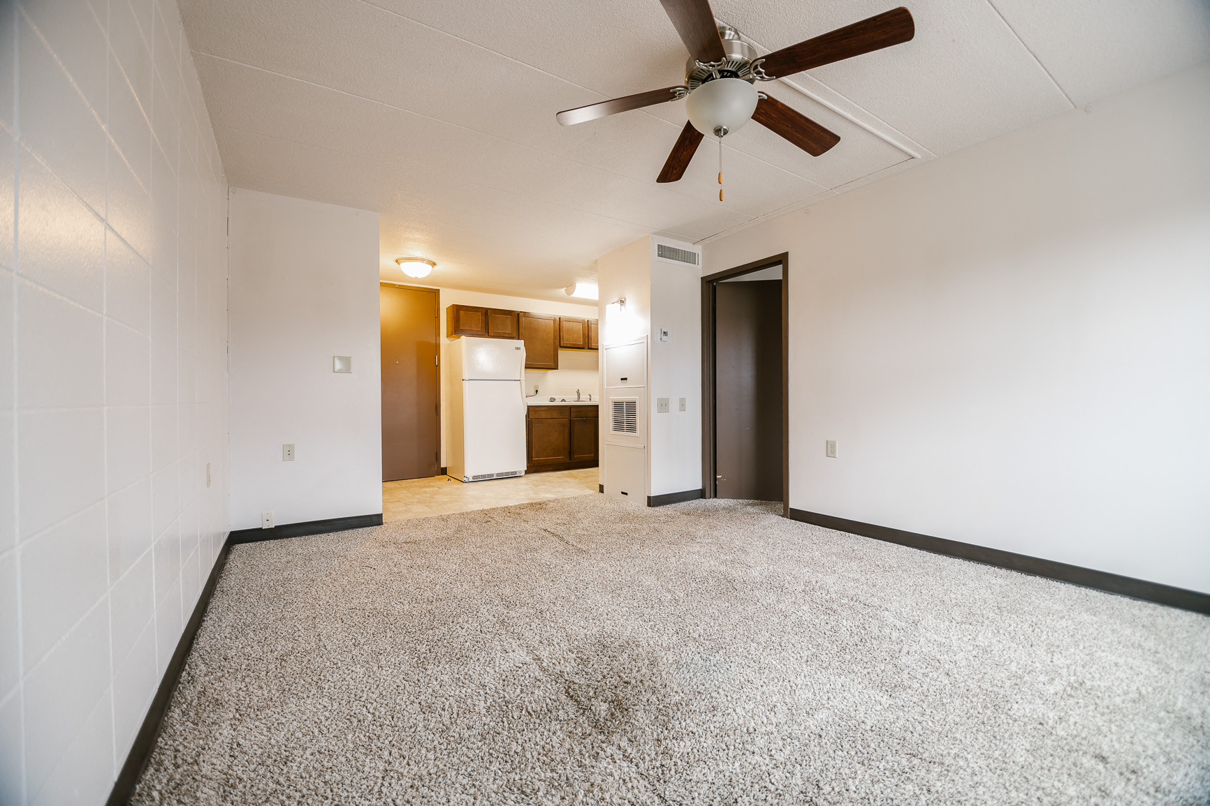 Photos and Video of Meadowlawn Plaza Apartments in Mitchell, SD