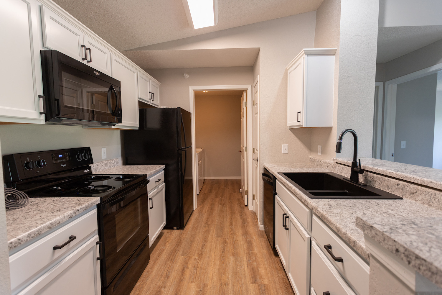 Photos and Video of Royal Oak Apartments in Sioux Falls, SD