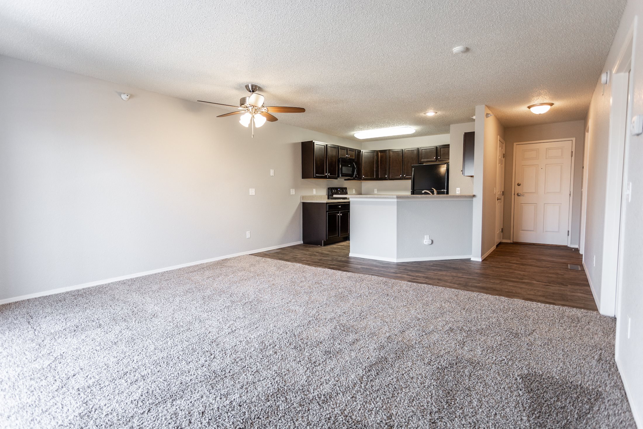 Photos and Video of Royal Oak Apartments in Sioux Falls, SD