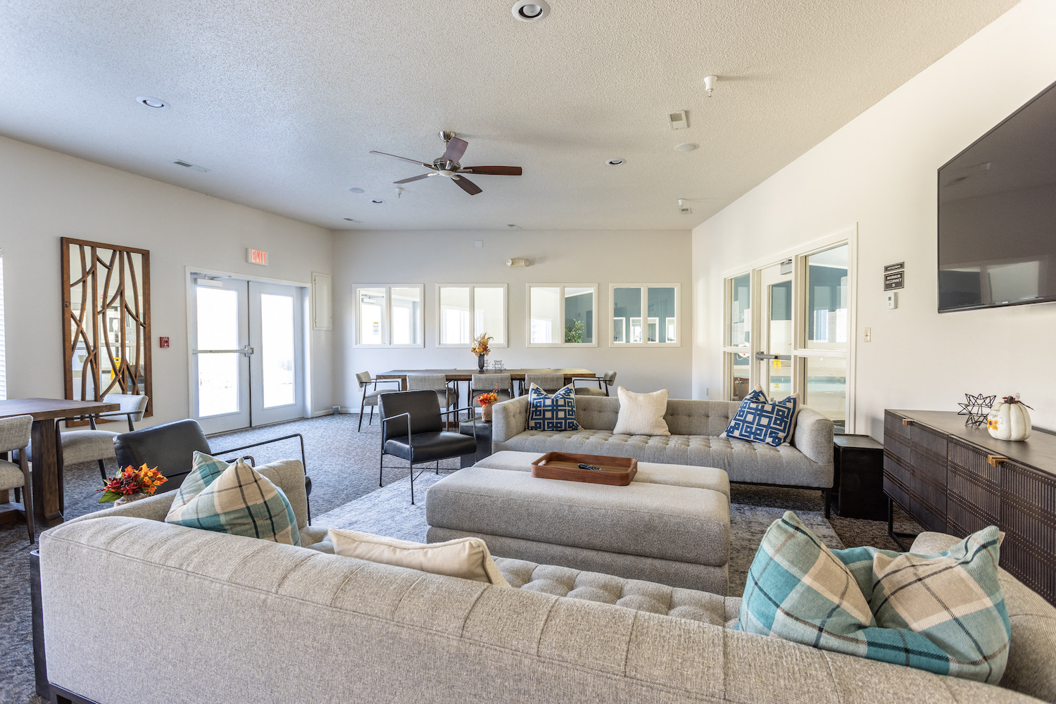 Photos and Video of Royal Oak Apartments in Sioux Falls, SD