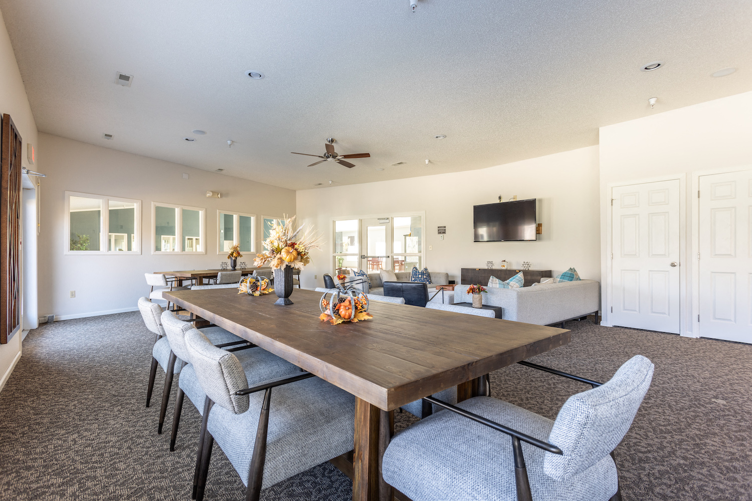 Photos and Video of Royal Oak Apartments in Sioux Falls, SD